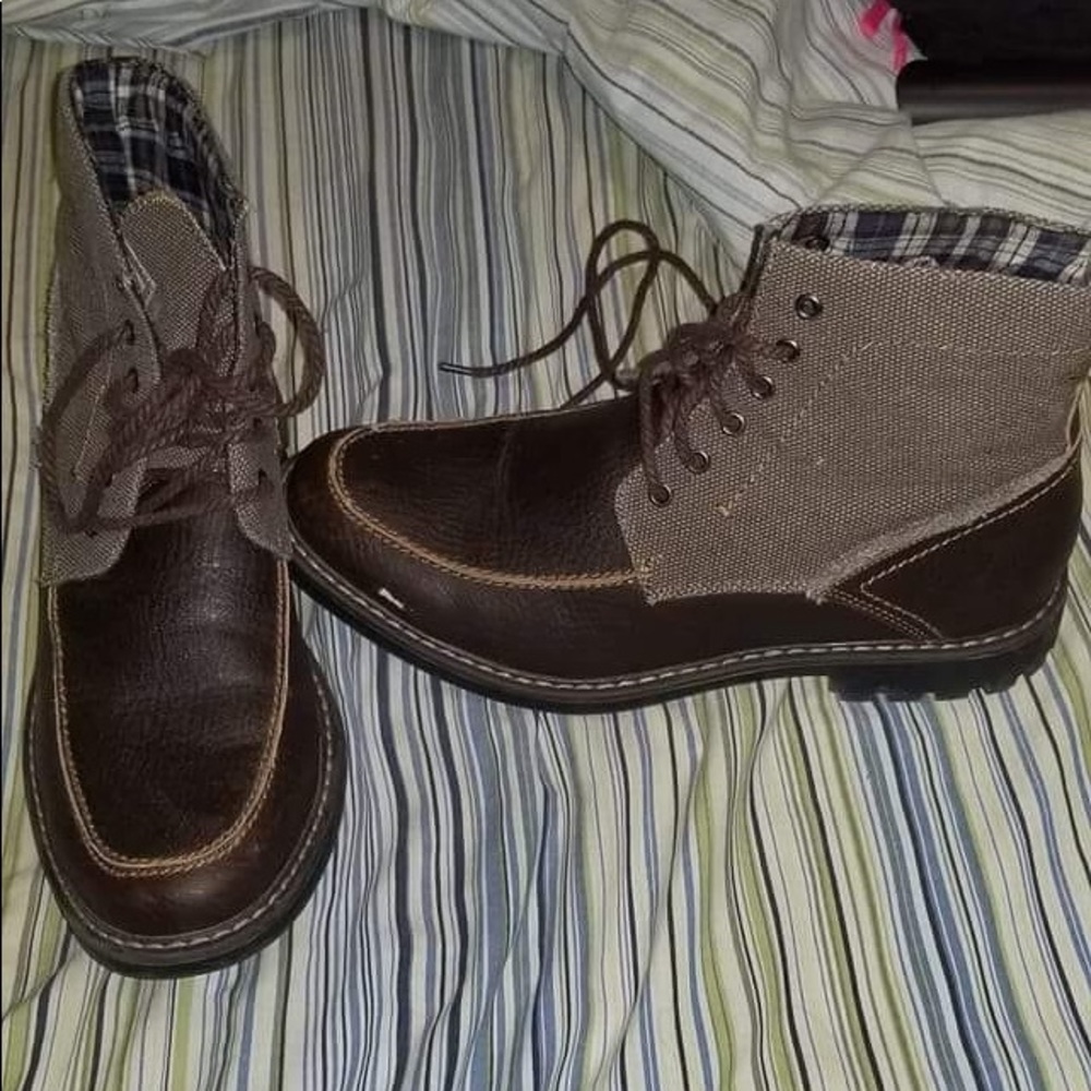 Men’s boots.